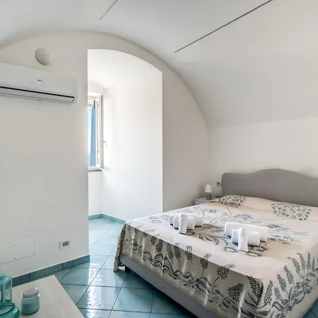 Gocce - Emerald Flat Massa Lubrense